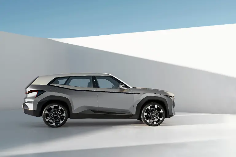 P90445540-highRes-bmw-concept-xm-studi