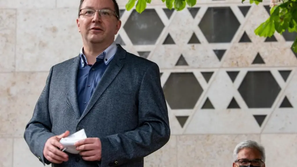 Michael-Blume-Antisemitismusbeauftragter-der-Landesregierung-Baden-Wuerttemberg-spricht