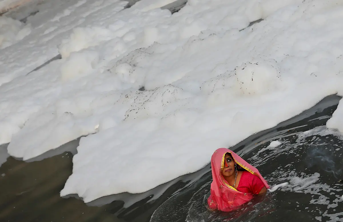 2021-11-29T125712Z-232397224-RC22SQ9WLXHN-RTRMADP-3-GLOBAL-POY-2021