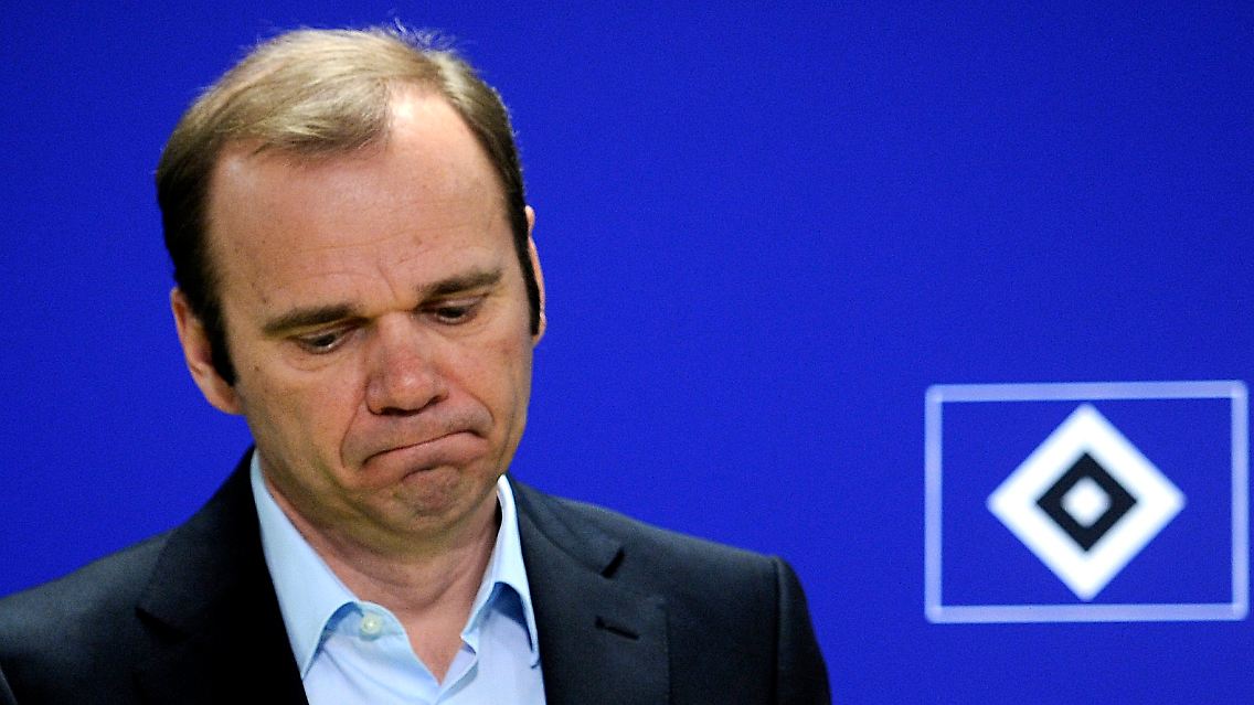 Raus ohne Applaus: Bernd Hoffmann wurde vom HSV nach acht Jahren vorzeitig gegangen.