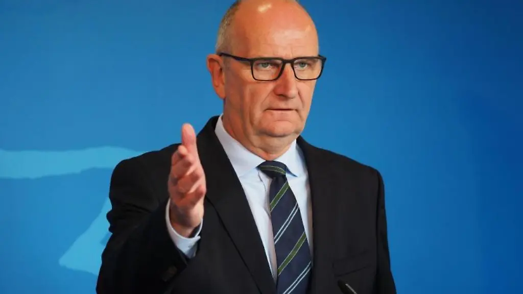 Dietmar-Woidke-SPD-Ministerpraesident-von-Brandenburg-spricht