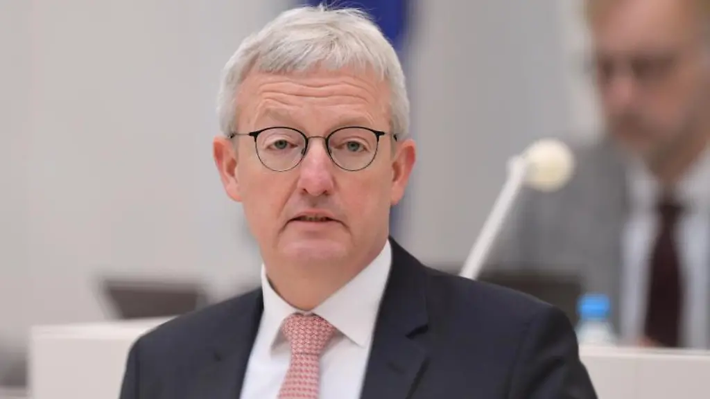 Guido-Beermann-CDU-Brandenburger-Minister-fuer-Infrastruktur-und-Landesplanung-spricht