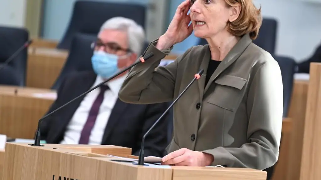 Malu-Dreyer-Ministerpraesidentin-von-Rheinland-Pfalz