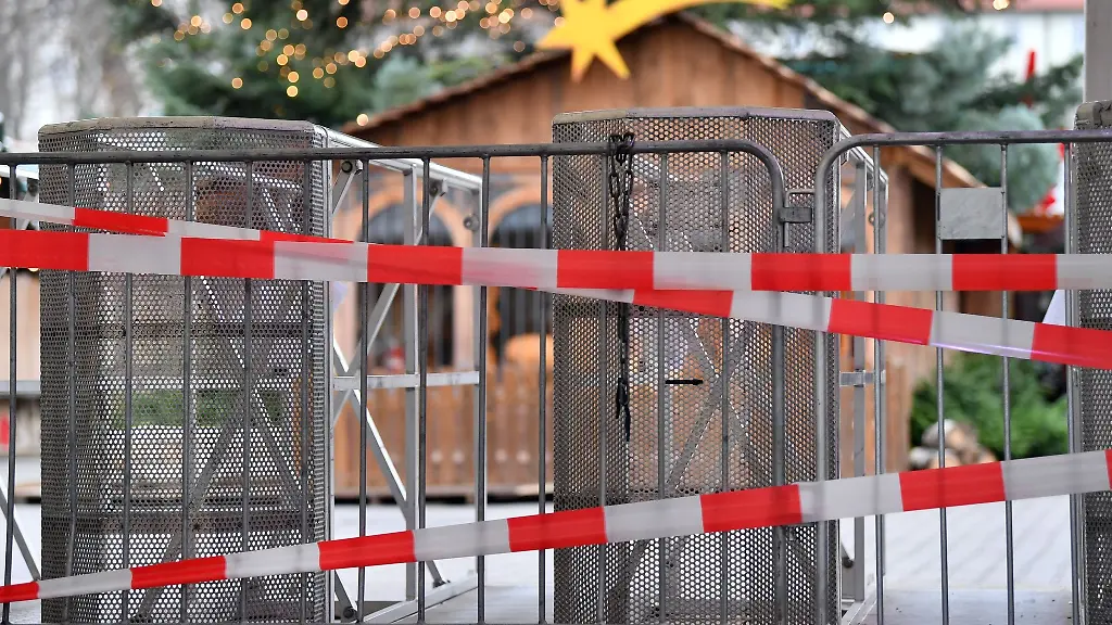 Leere-herrscht-auf-dem-Erfurter-Weihnachtsmarkt