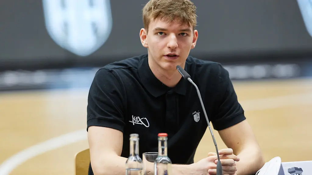 Justus-Hollatz-spielt