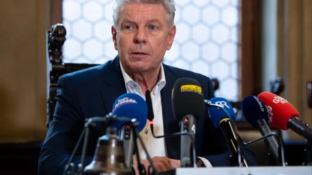 Dieter-Reiter-SPD-Oberbuergermeister-der-Stadt-Muenchen-spricht