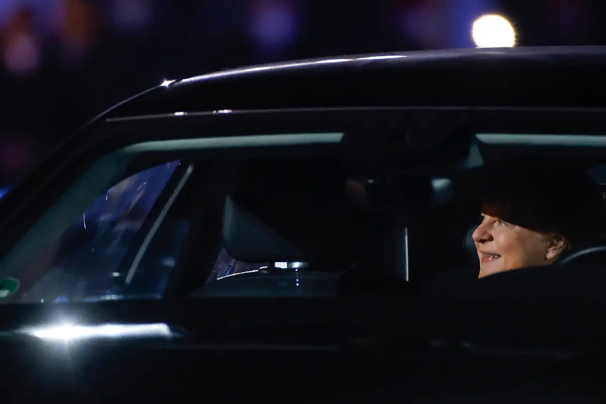 10797fdadfe14e4e9e4d9f0850585ac4