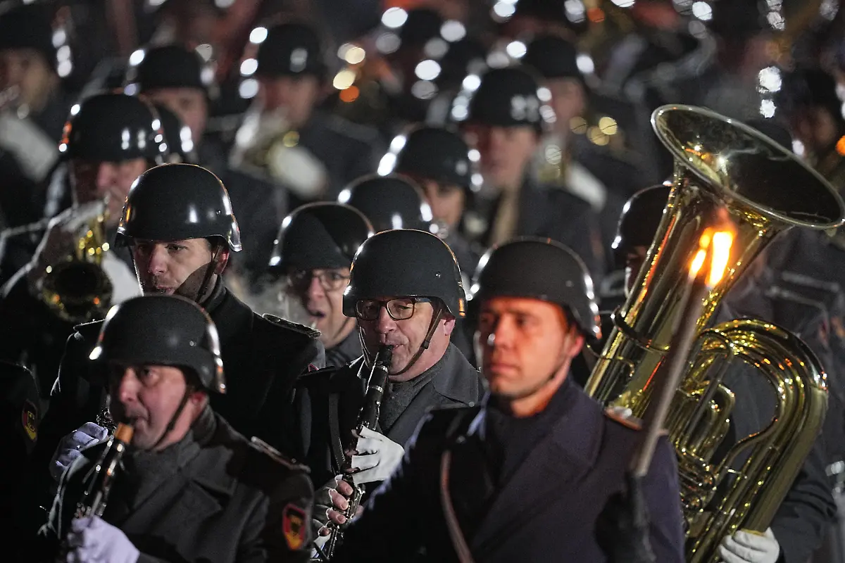 80f231667df2604b3a3900bf6d713630