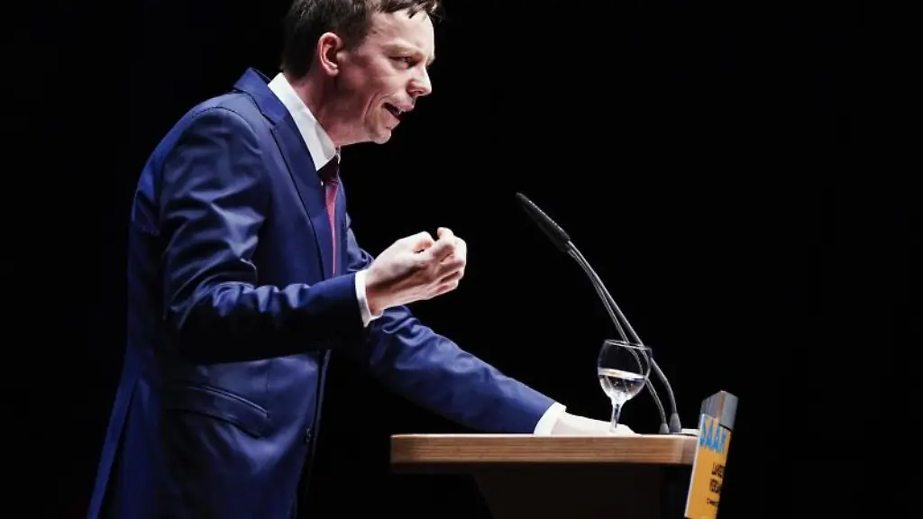 Ministerpraesident-Tobias-Hans-CDU-spricht-bei-einer-CDU-Landesvertreterversammlung