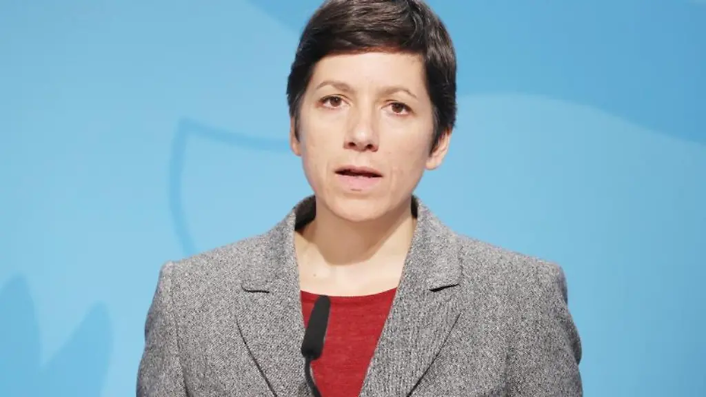 Julia-Heesen-spricht