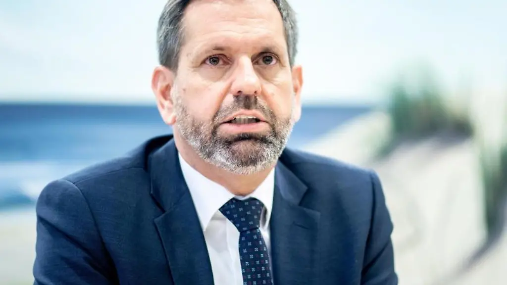Olaf-Lies-SPD-Umweltminister-in-Niedersachsen-spricht