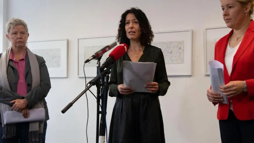 Franziska-Giffey-Bettina-Jarasch-Buendnis90-Die-Gruenen-Katina-Schubert-Die-Linke-vor-der-Presse