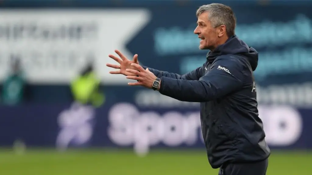 Trainer-Jens-Haertel-von-Hansa-Rostock