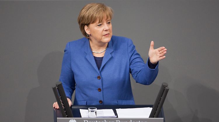 Merkel während ihrer Regierungserklärung.