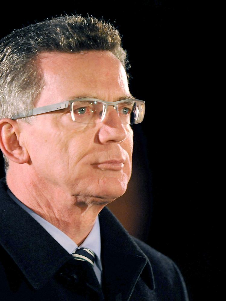 Im Herbst will de Maizière sich entscheiden.