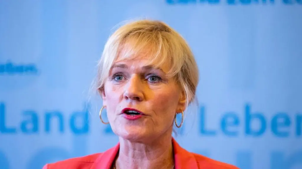 Simone-Oldenburg-Die-Linke-spricht