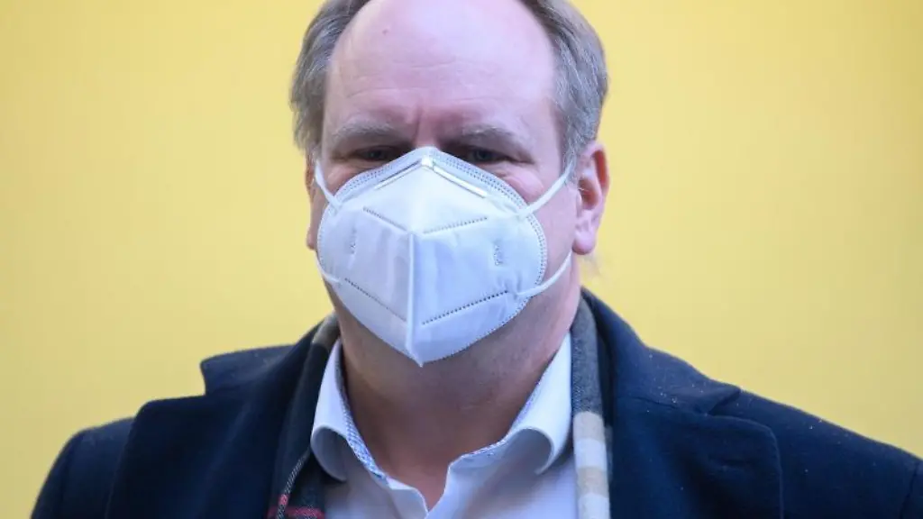 Dirk-Hilbert-FDP-Oberbuergermeister-der-Stadt-Dresden