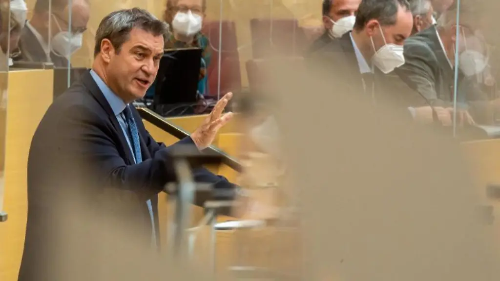 Bayerns-Ministerpraesident-Markus-Soeder-CSU-spricht-bei-einer-Landtagssitzung