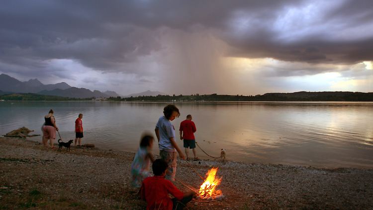 Lagerfeuer am Strand.