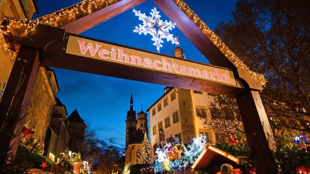 Der-Zugang-zum-Stuttgarter-Weihnachtsmarkt