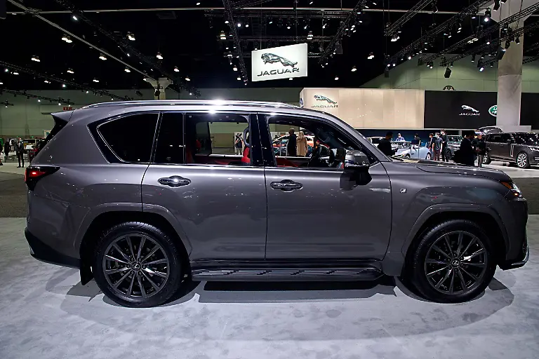 Lexus-LX-Sport-2