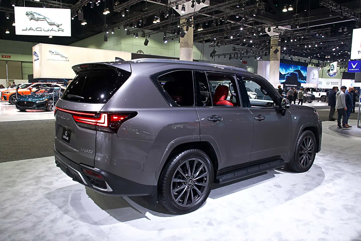 Lexus-LX-Sport-1