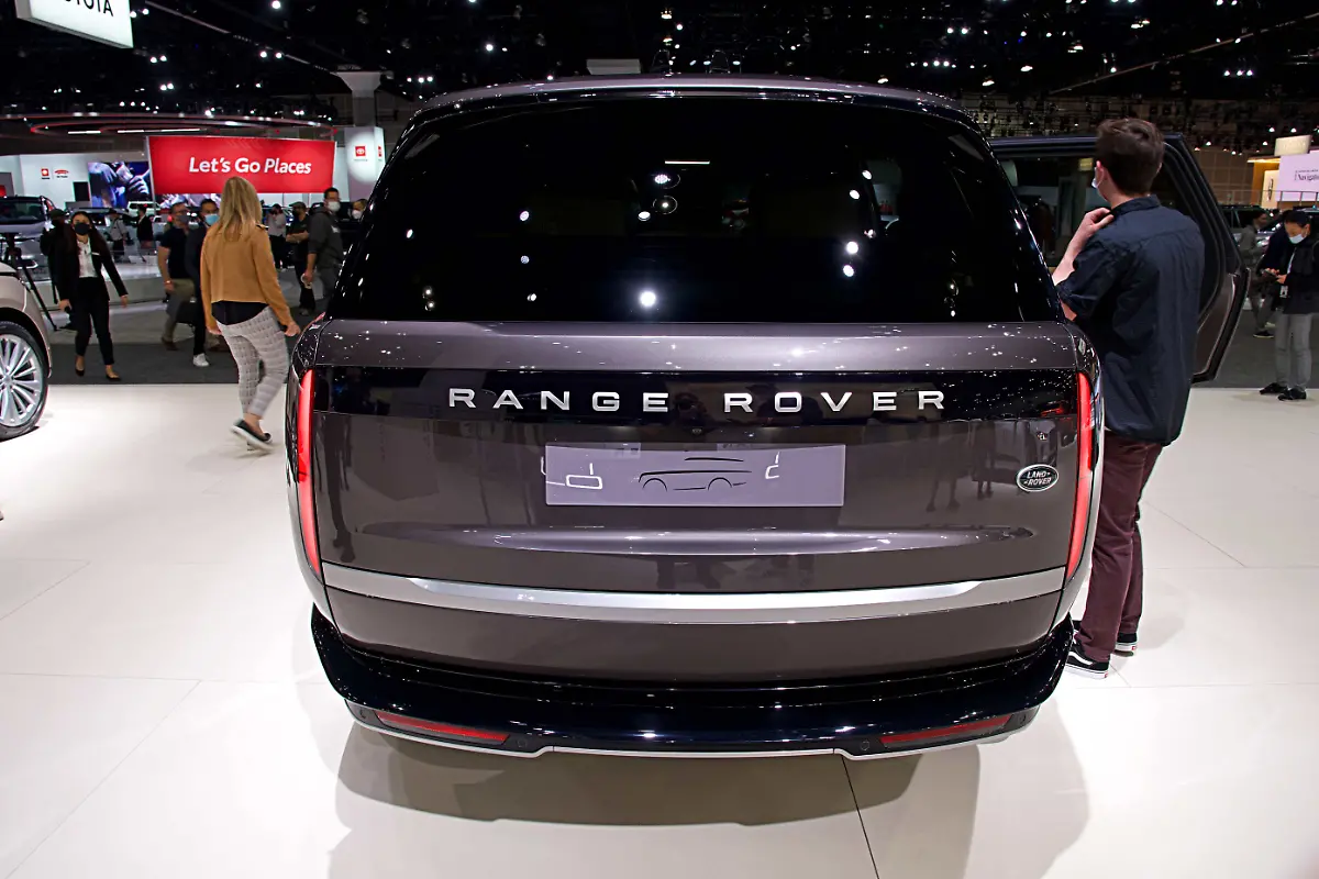 Land-Rover-Range-Rover-3