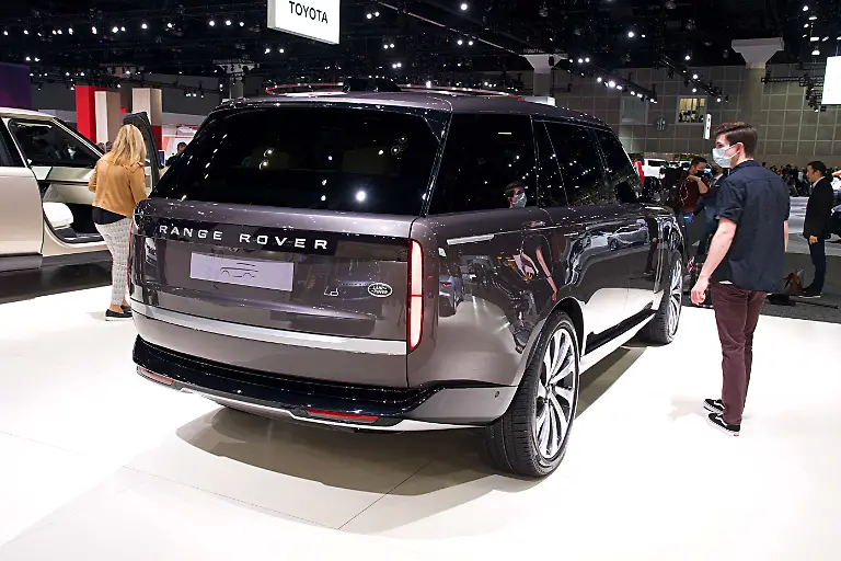 Land-Rover-Range-Rover-2