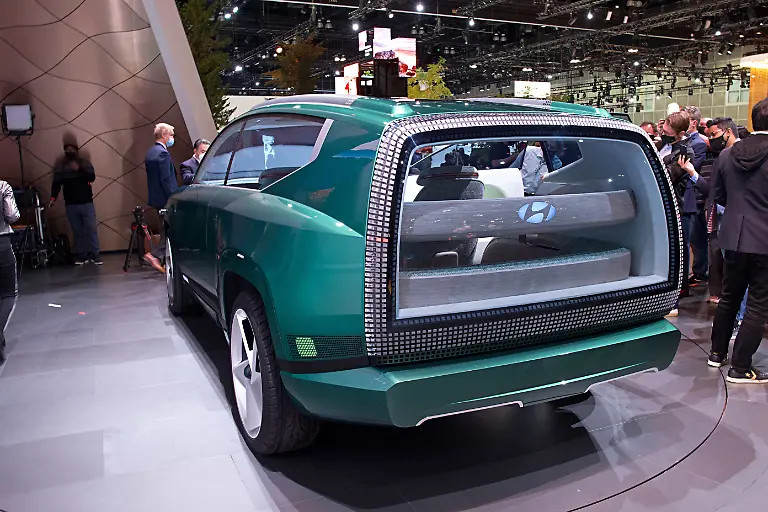 Hyundai-Seven-Concept-3