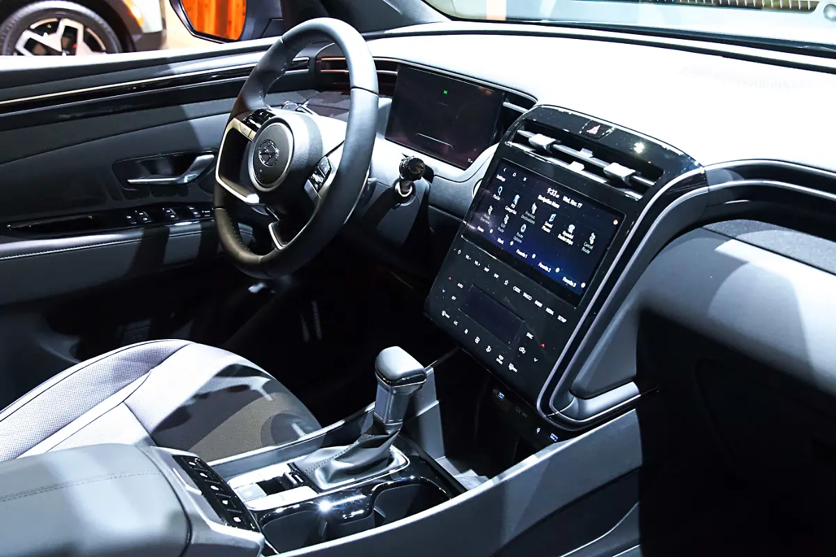 Hyundai-Santa-cruz-innen