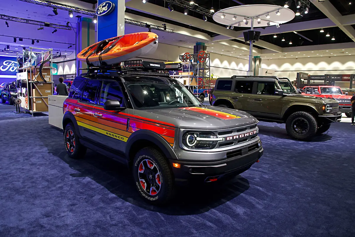 Frd-Bronco-Fun-Car-1