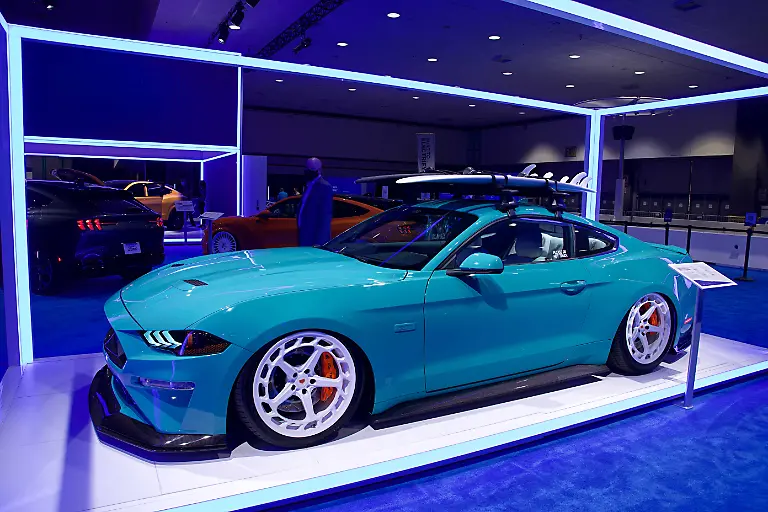 Ford-Mustang-Customiced