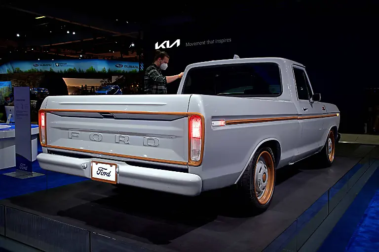 Ford-F-100-Eluminator-EV-Concept-3