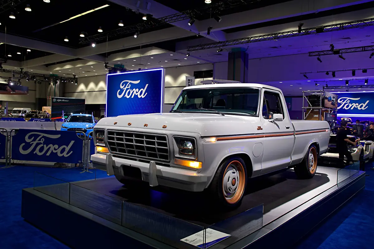 Ford-F-100-Eluminator-EV-Concept-2