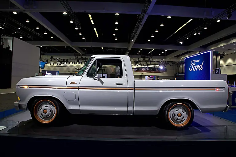 Ford-F-100-Eluminator-EV-Concept-1