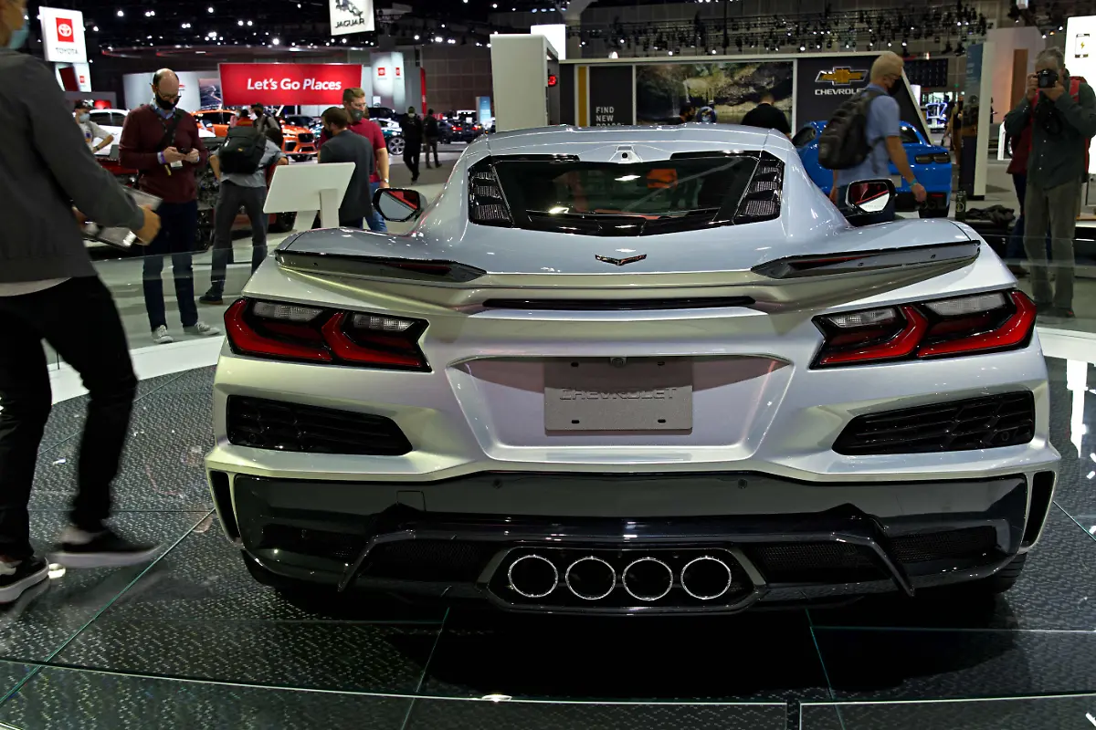 Chevrolet-Corvette-Z06-4