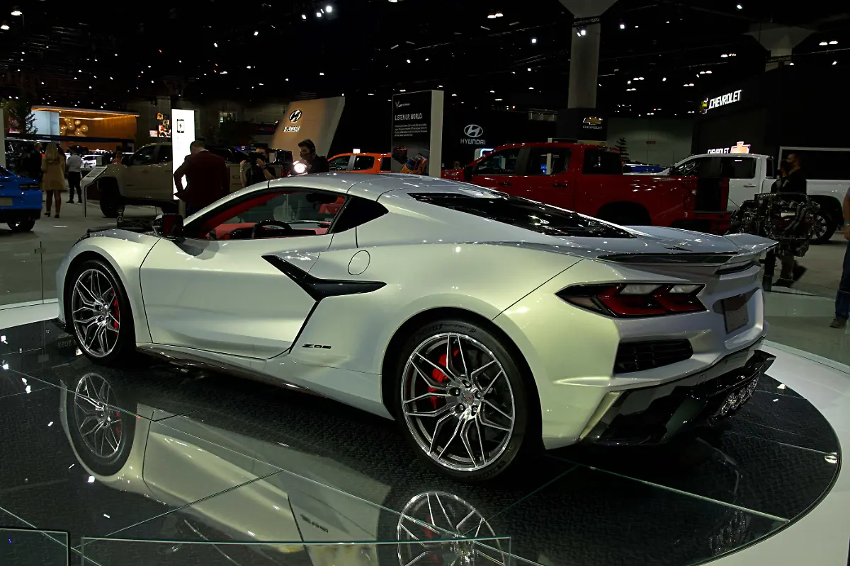 Chevrolet-Corvette-Z06-3