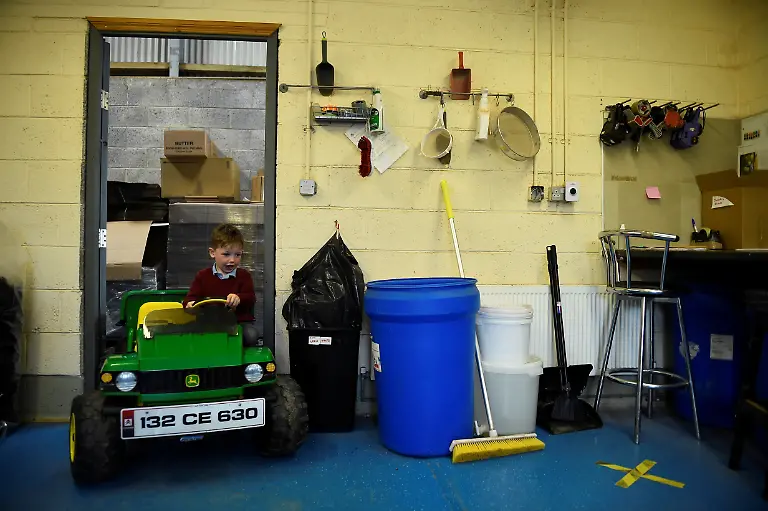 sechsja-hriger-Neffe-von-Evan-Talty-Verpackungsraum-Wild-Irish-Seaweeds