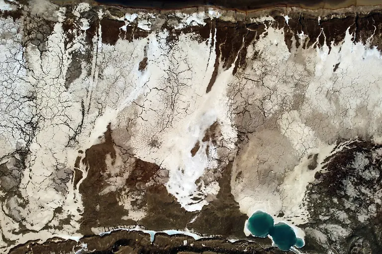 Senkgruben-und-Salzebene-bei-Ein-Bokek