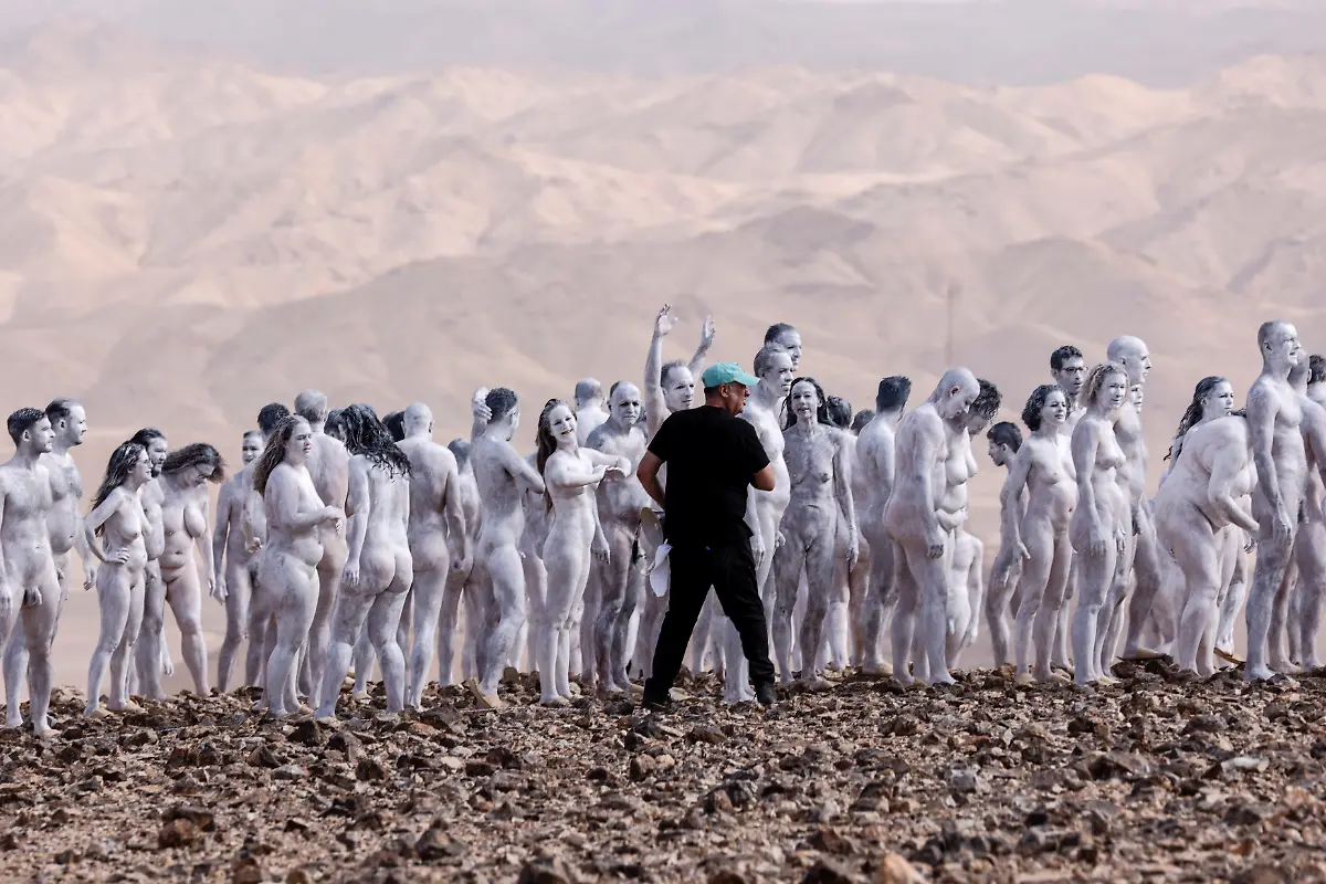 2021-10-17T143353Z-575939647-RC2OBQ9MRC53-RTRMADP-3-ISRAEL-ART-TUNICK