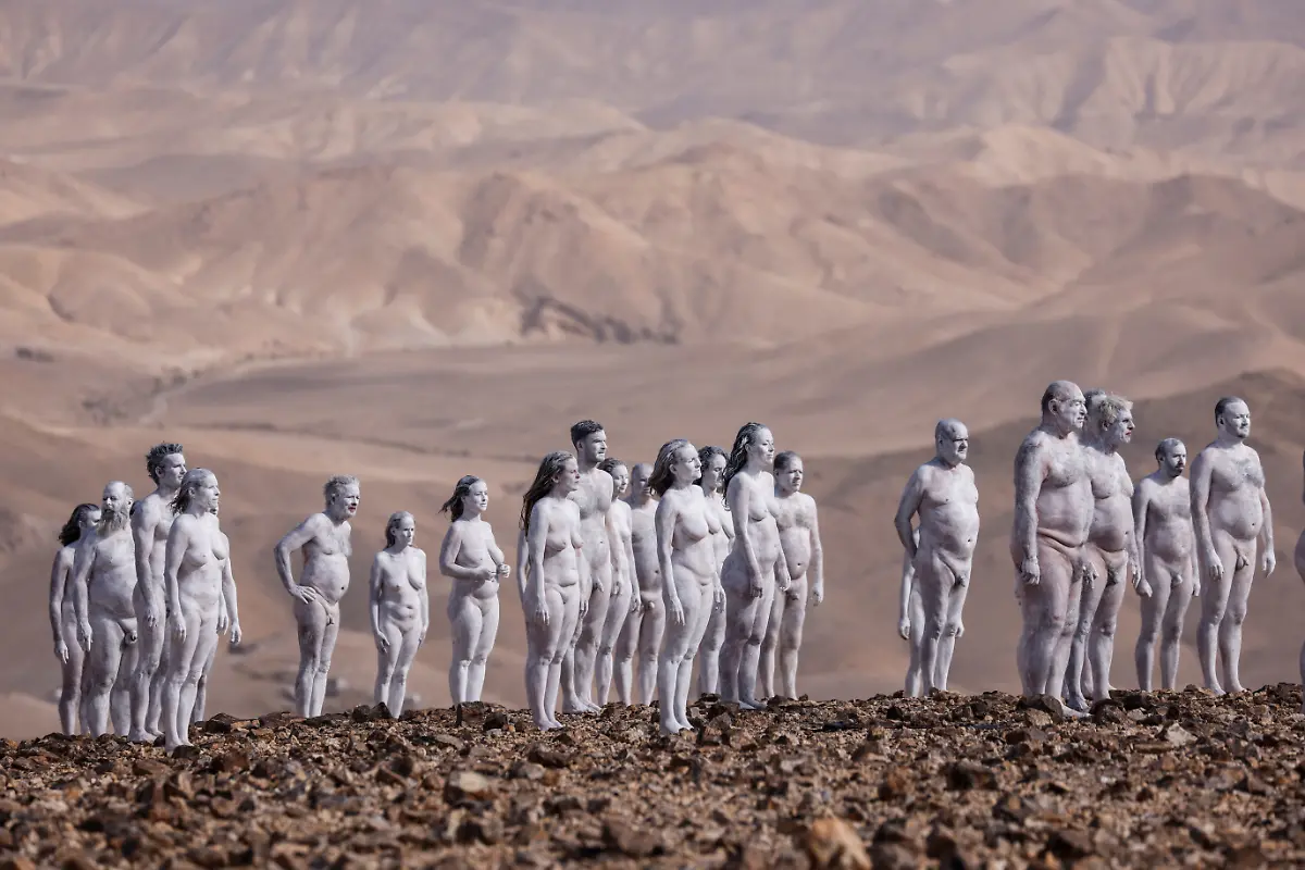 2021-10-17T142010Z-1401852892-RC2OBQ9KKQ3T-RTRMADP-3-ISRAEL-ART-TUNICK