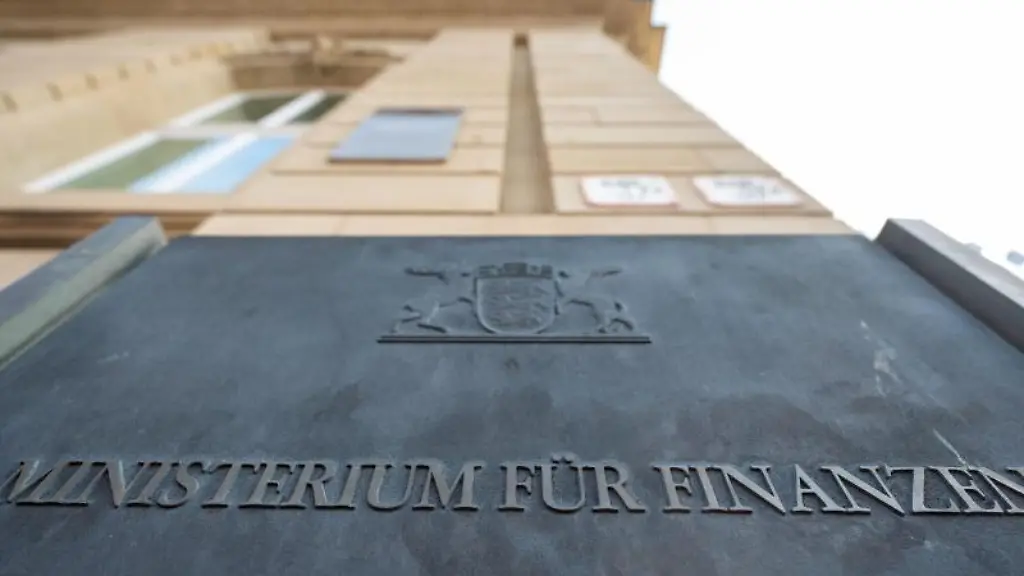 Das-Finanzministerium-in-Stuttgart