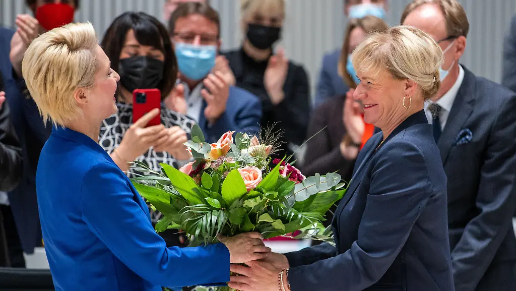 6761d77952f38757370067cd7fd82e58