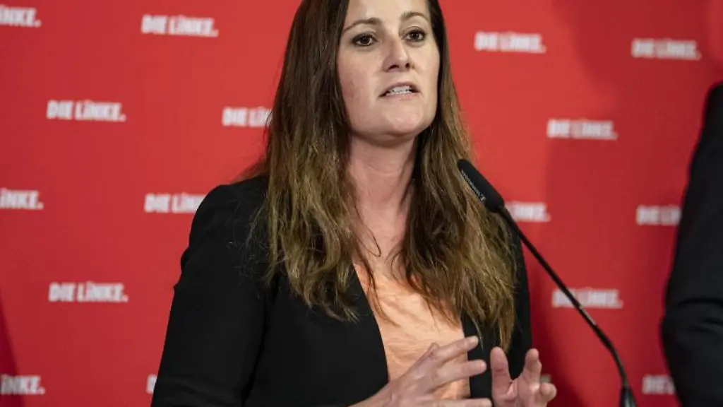 Janine-Wissler-Die-Linke-bei-einer-Pressekonferenz