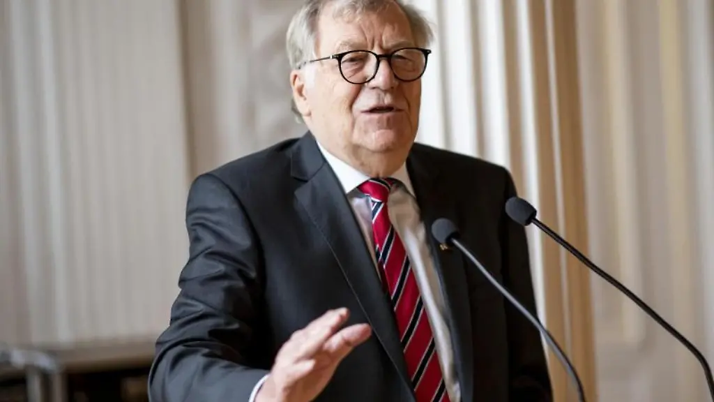 Eberhard-Diepgen-CDU-Berlins-ehemaliger-Regierender-Buergermeister-spricht