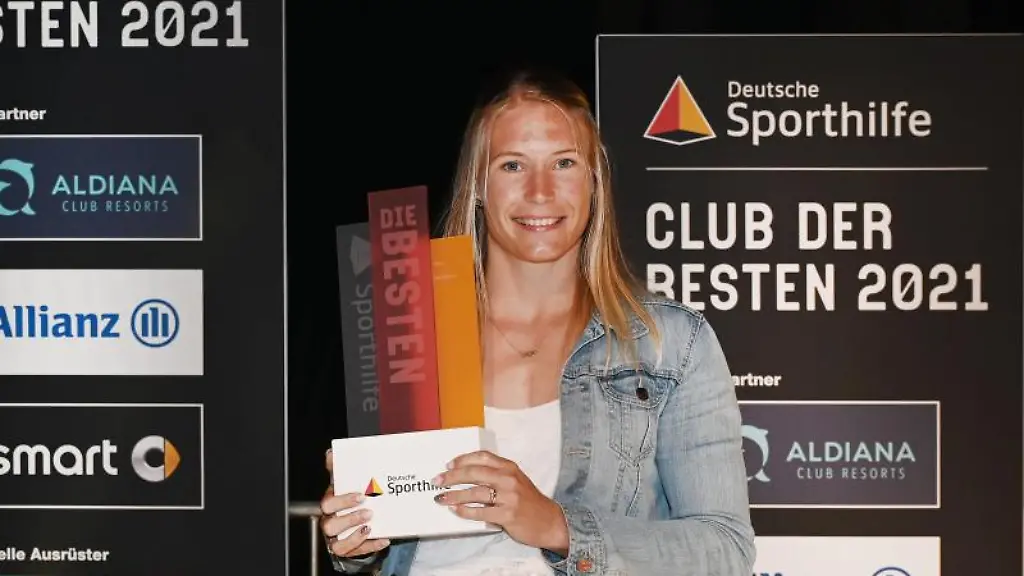 Olympiasiegerin-im-Ringen-in-Tokio-Aline-Rotter-Focken