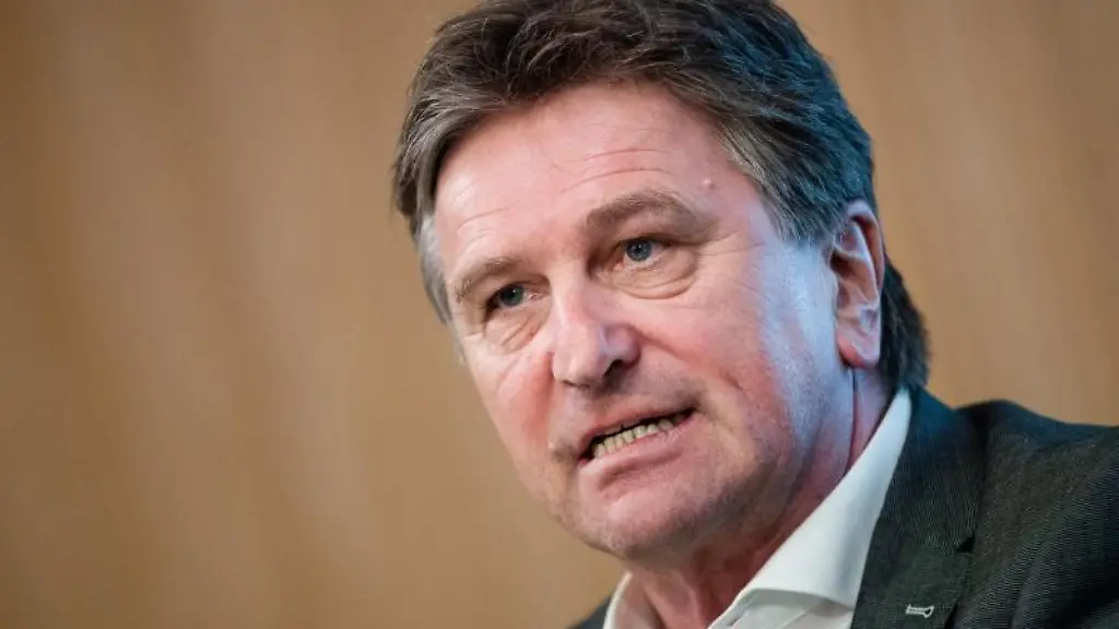 Gruenen-Minister-Manfred-Lucha