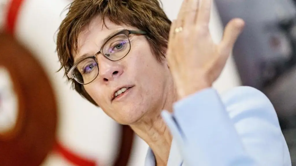 Annegret-Kramp-Karrenbauer-CDU-Verteidigungsministerin