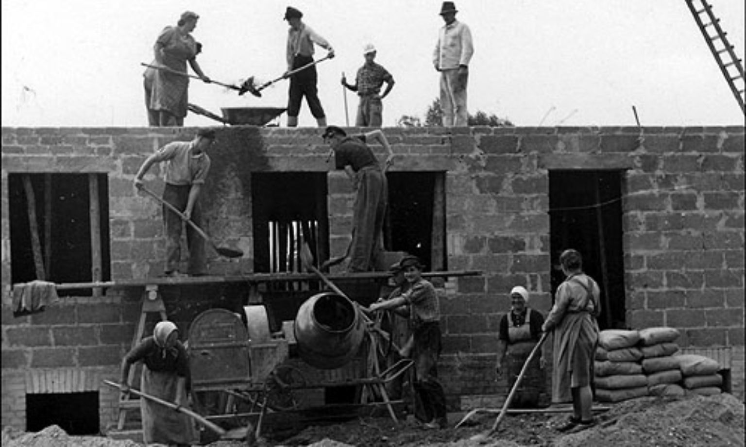 Das Bundeskartellamt feiert seinen 50. Geburtstag. Es wurde 1958 in der Zeit des Wirtschaftswunders gegründet.
