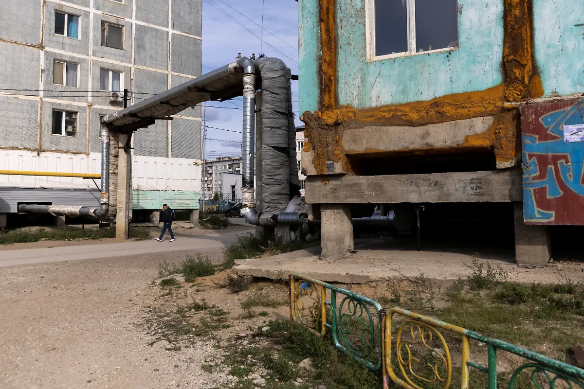 2021-11-04T081559Z-1184606237-RC2UIP9X5I5X-RTRMADP-3-CLIMATE-UN-RUSSIA-PERMAFROST